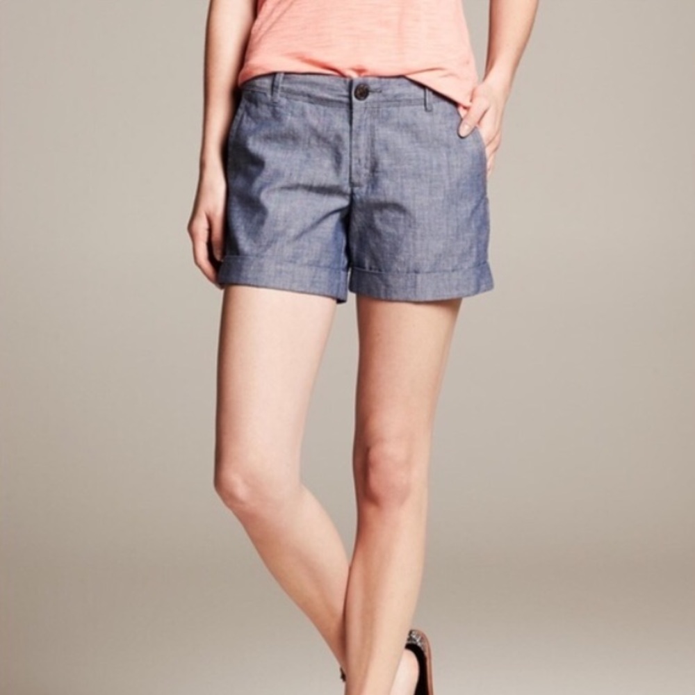 Banana Republic Chambray Shorts Size 6
